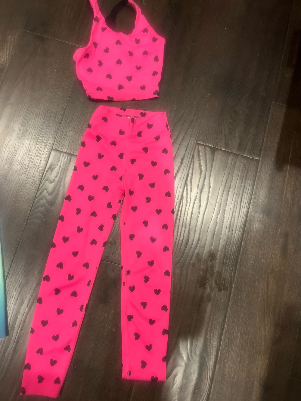 Like New Beach Riot Hot Pink Heart Print Two-Piece Active Set 7/8 girls